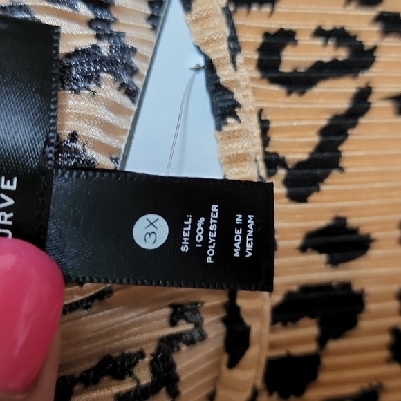 Aqua Curve Leopard Print Tiered Ruffled Dress Size 3X - Picture 8 of 9